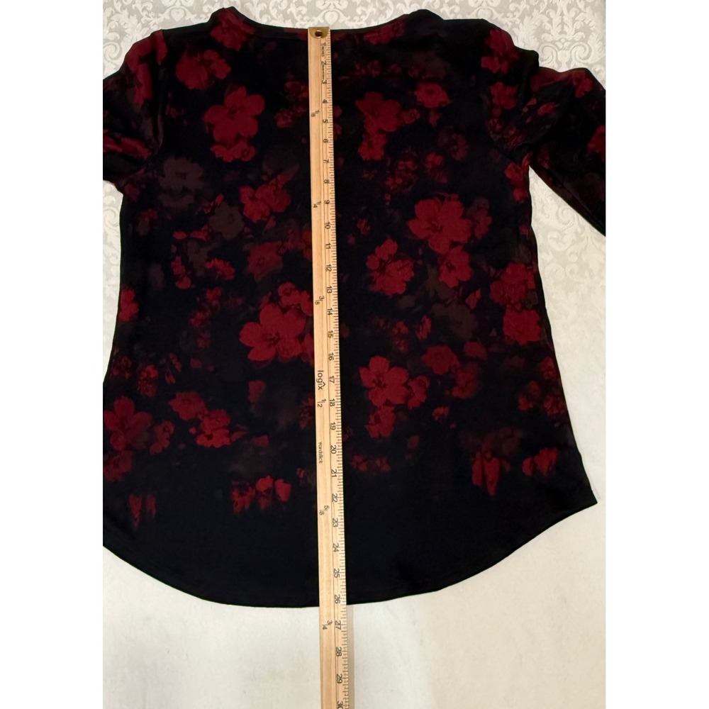 Simply Vera‎ Vera Wang Floral Top Womens M Black Red Long Sleeve Scoop Neck Goth - Picture 8 of 9